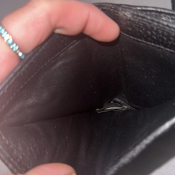 Gucci black canvas monogrammed square wallet silver accents snaps to coins - Picture 7 of 9